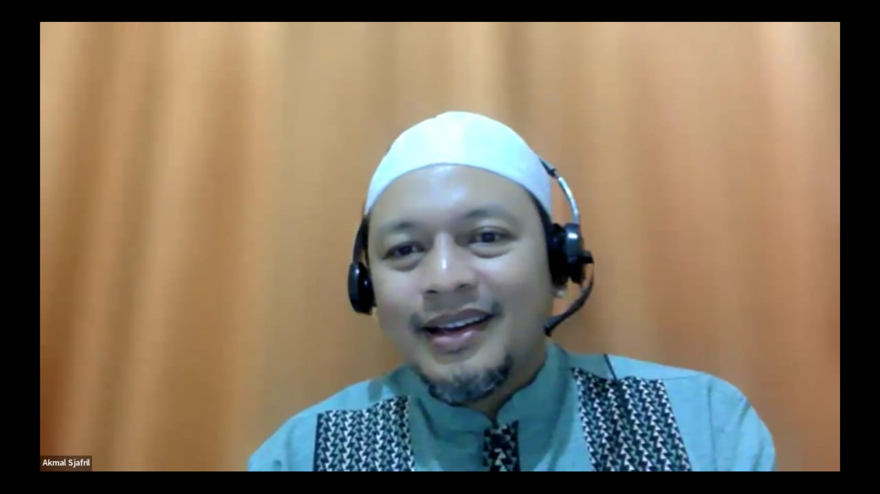 Dr. Akmal Sjaril — Paradoks Kebodohan: Saat Masyarakat  'Jahil' Justru Menjadi Harapan Baru